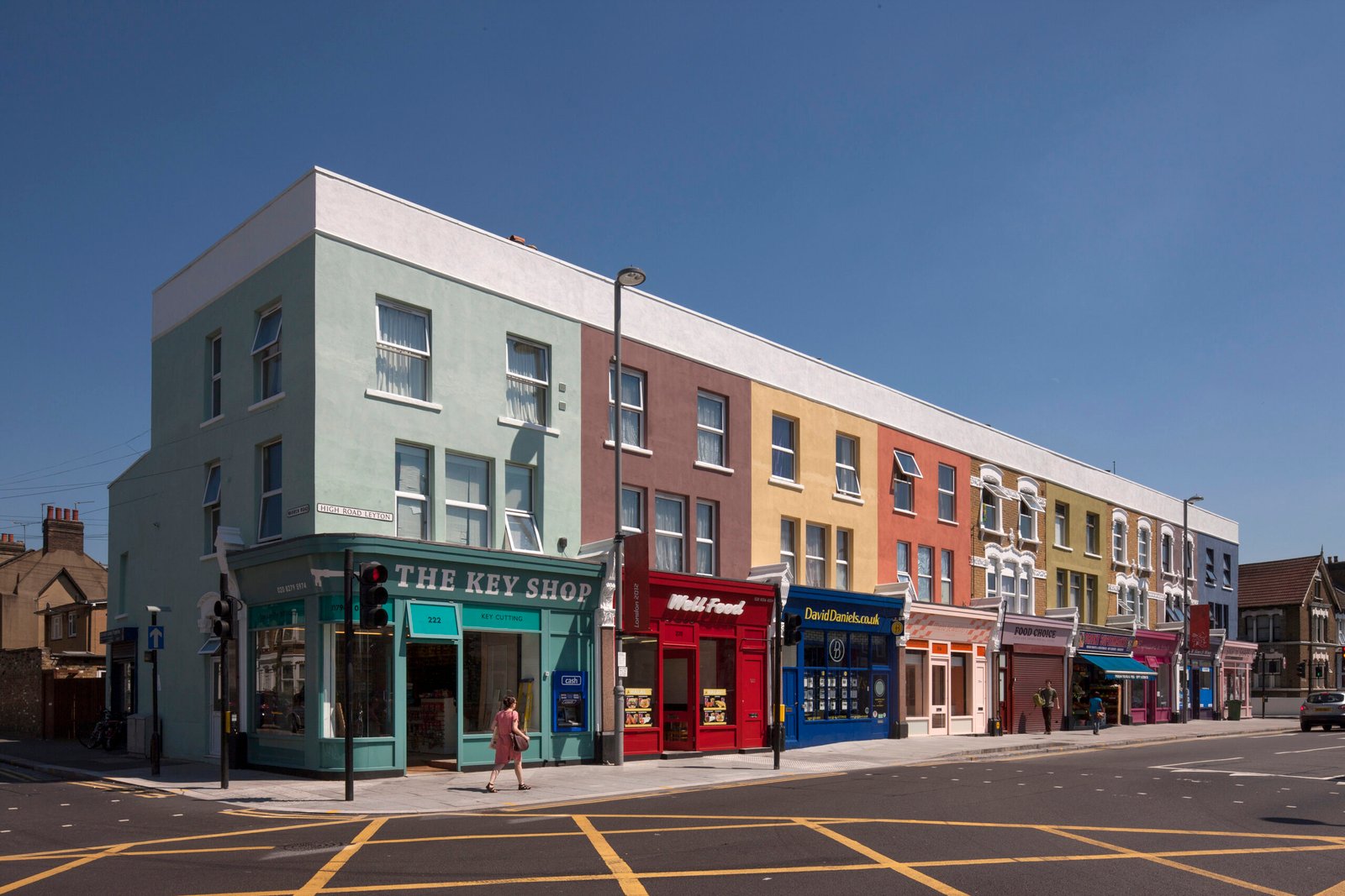 Leyton_colourterracefromnorth_Jan Kattein Architects Ltd_highres